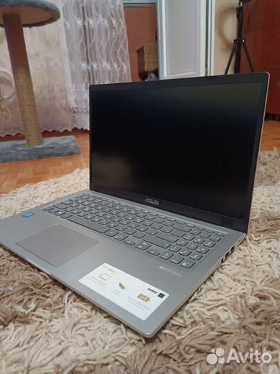 Ноутбук asus r565m