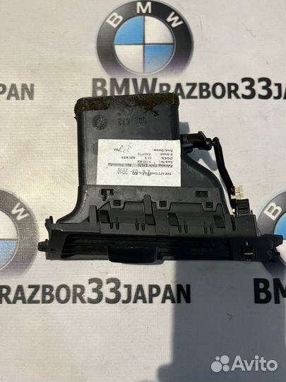 Воздуховод салона правый Bmw E90 седан N46B20 2009