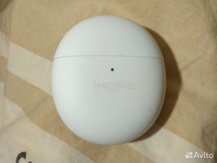 Кейсы от беспроводных наушников