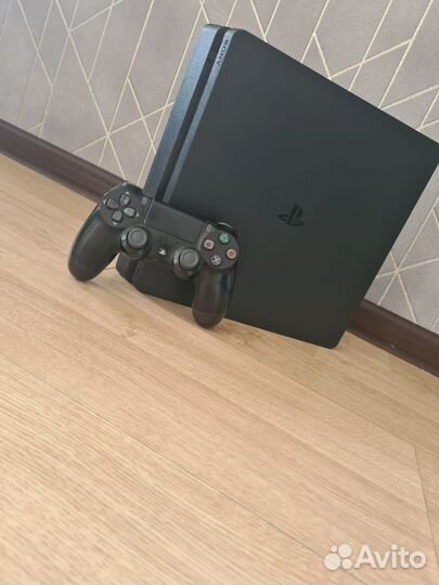 Sony playstation 4 PS4 slim