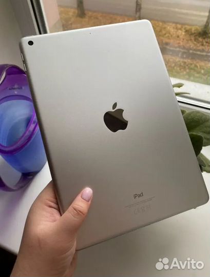 iPad 10.2 wifi 64GB