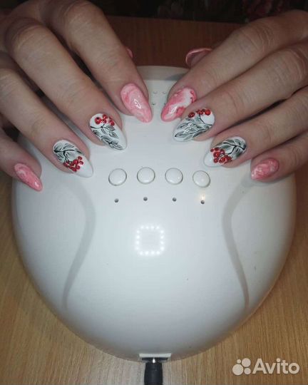 Наращивание ресниц и ногтей