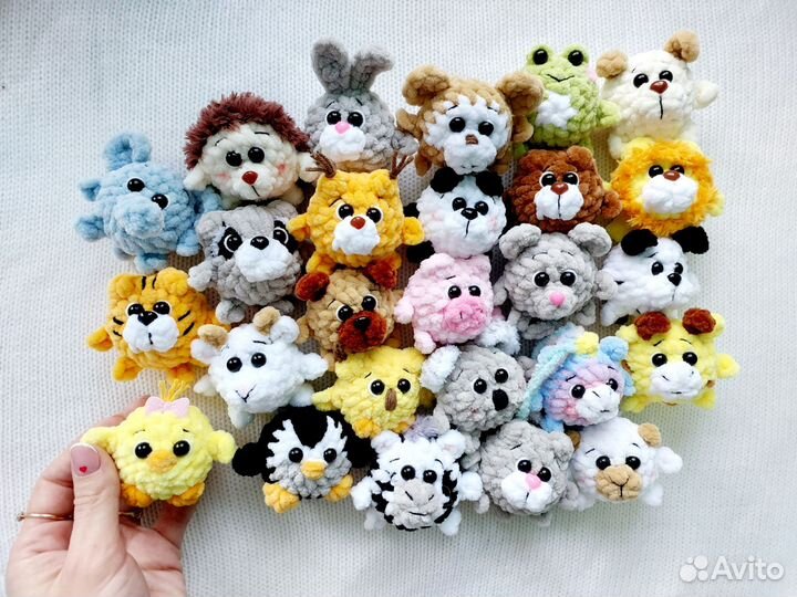 Вязаные брелки ручной работы