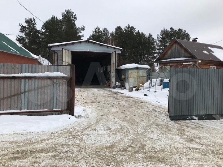 Гараж, > 30 м²