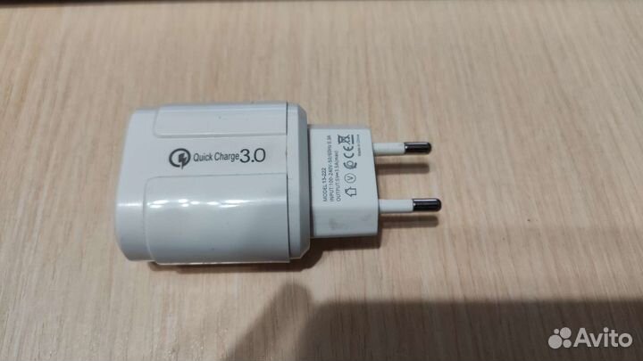 Адаптер зарядник на 3 USB