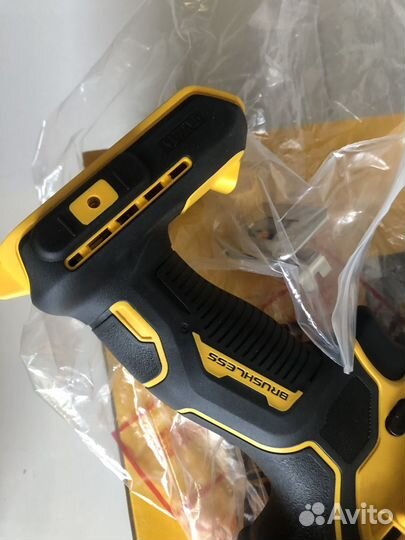 Шуруповерт Dewalt 708