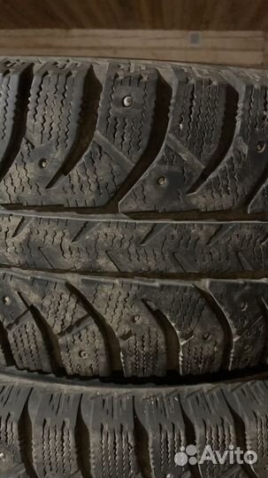 Bridgestone Ice Cruiser 7000 215/65 R16 98