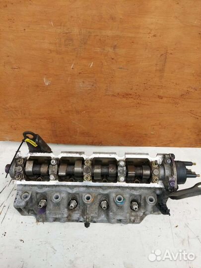 Головка блока цилиндров Renault Laguna 1