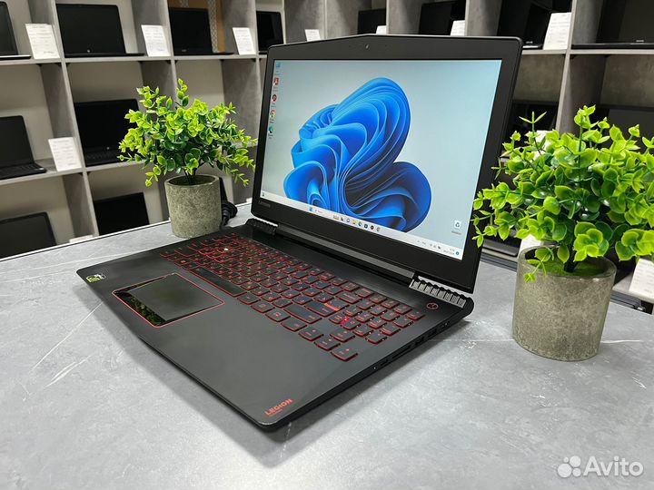 Игровой ноутбук Lenovo legion. i5-7300/1050/12RAM