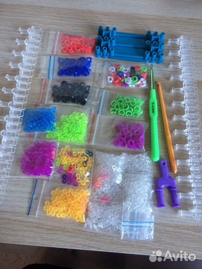 Клипсы, крючки и станки для плетения браслетов
