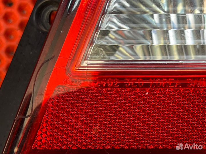 Фонарь задний правый Kia Sorento BL D4CB 92402-3E0