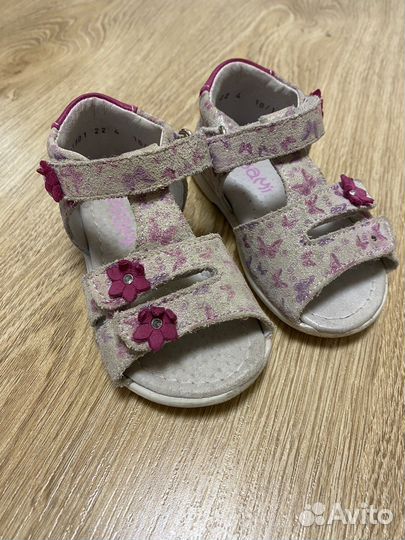 Босоножки для девочки