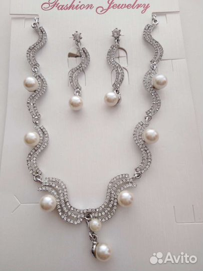 Колье с серьгами