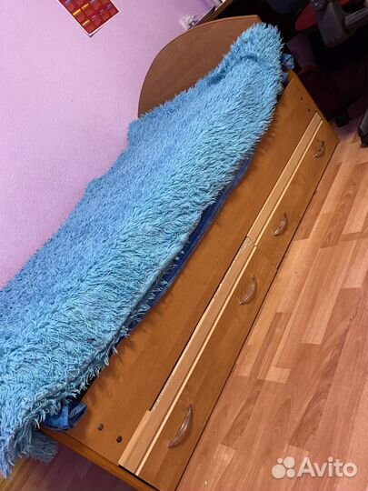 Продам детскую кровать с ящиками