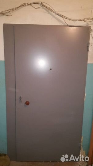 Дверь подъездная металлическая