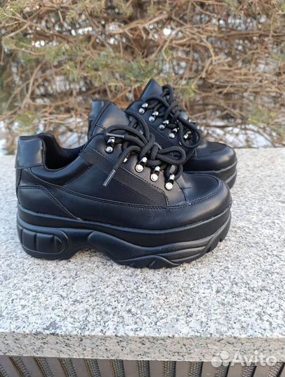 Кроссовки женские 39 размер