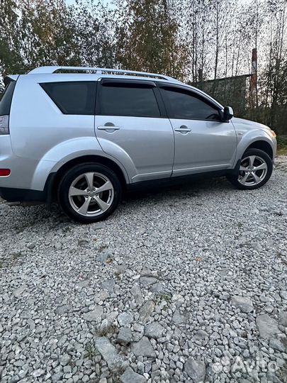 Mitsubishi Outlander 2.4 МТ, 2008, 246 000 км