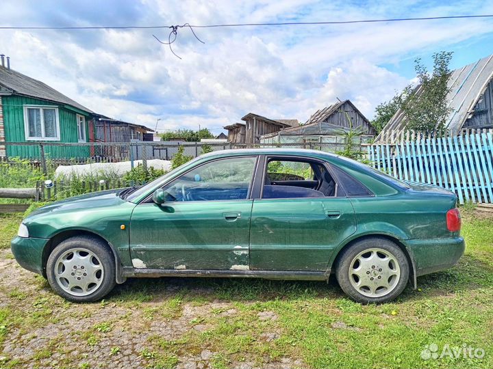 Audi A4 1.8 МТ, 1997, 463 000 км