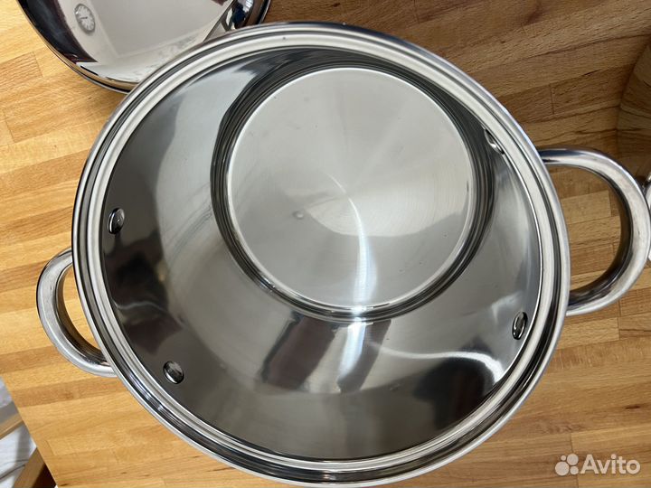 Кастрюля из нержавейки новая 5,7л