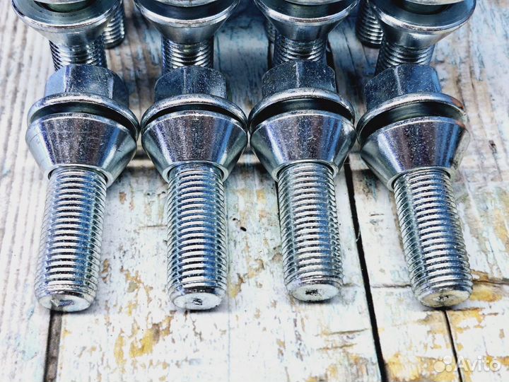 Болты колесные для Volvo хром