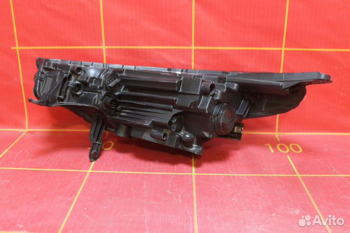 Фара правая Omoda S5