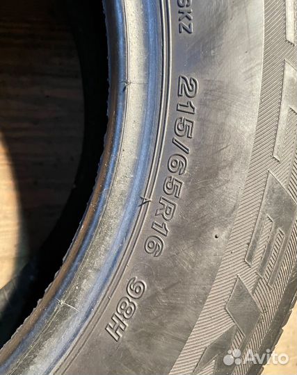 Bridgestone Dueler H/P Sport 215/65 R16