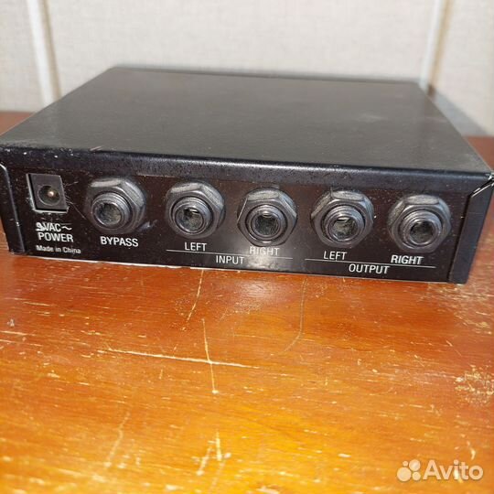 Ревербератор Alesis