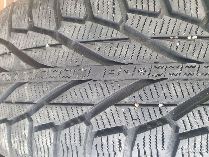 Nokian Tyres Hakkapeliitta R2 SUV 235/60 R18 107R