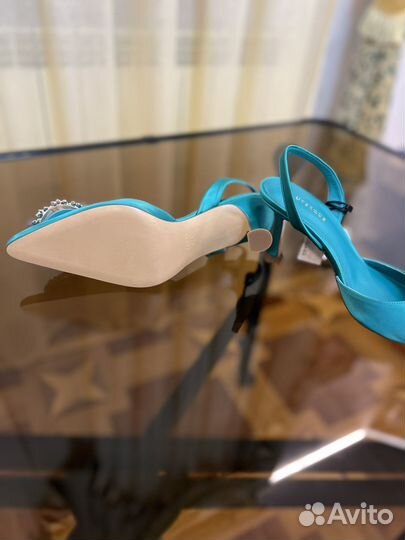 Uterque босоножки. Новые