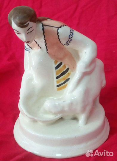 Девушка с ягненком.Константиновский завод