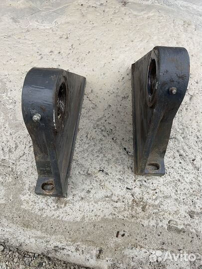 Кронштейны гидроцилиндра Binotto