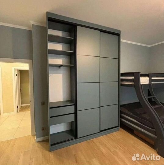 Современный шкаф купе