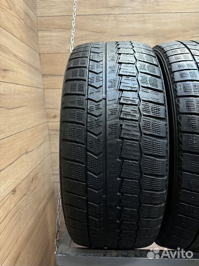 Dunlop Winter Maxx WM02 235/45 R18 94T