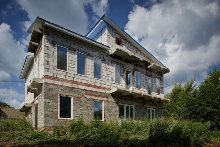 Дом 240 м² на участке 8,9 сот.