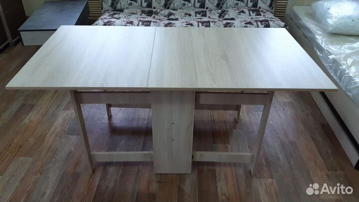 Стол книжка