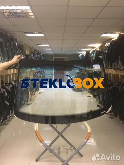 Лобовое стекло на Хендай Акцент