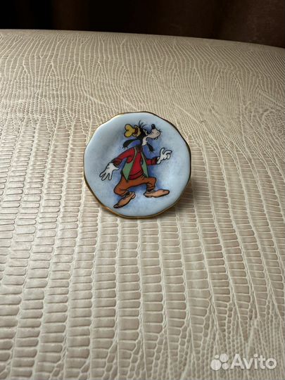 Брошь, пин, значки Disney