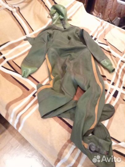 Сухой гидрокостюм водолазный