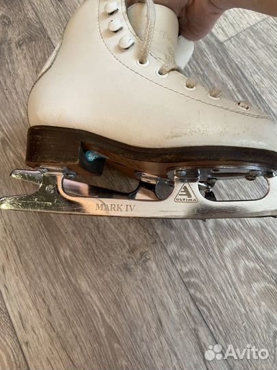 Фигурные коньки wifa