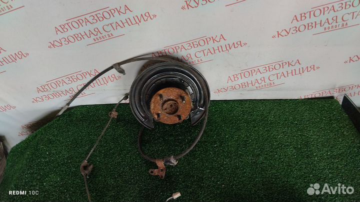 Щит тормозной задний правый Toyota Avensis II