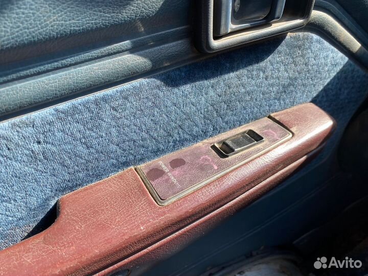 Кнопки стеклоподъемников Nissan Homy 4