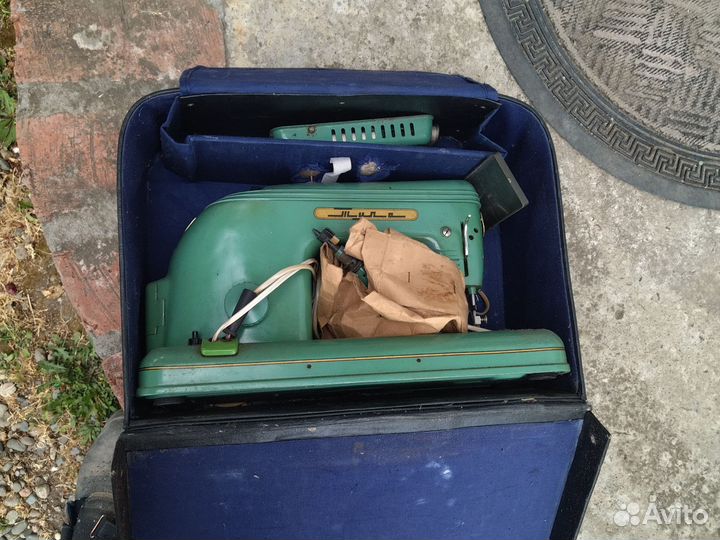 Швейная машинка