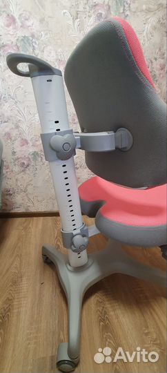 Компьютерное кресло для школьника