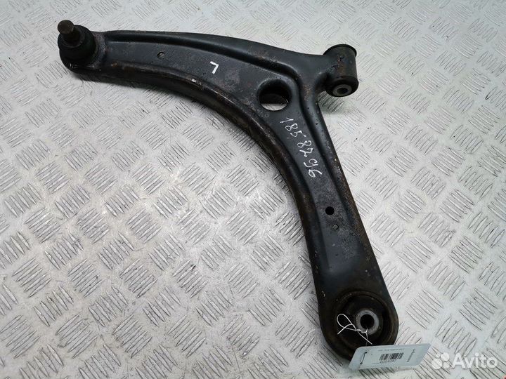 Рычаг передний левый для Mitsubishi Outlander 3