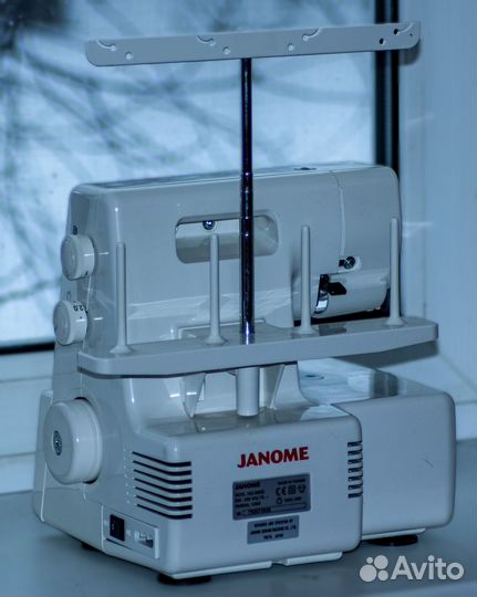 Оверлок Janome HQ-090D