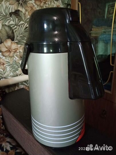 Термос новый
