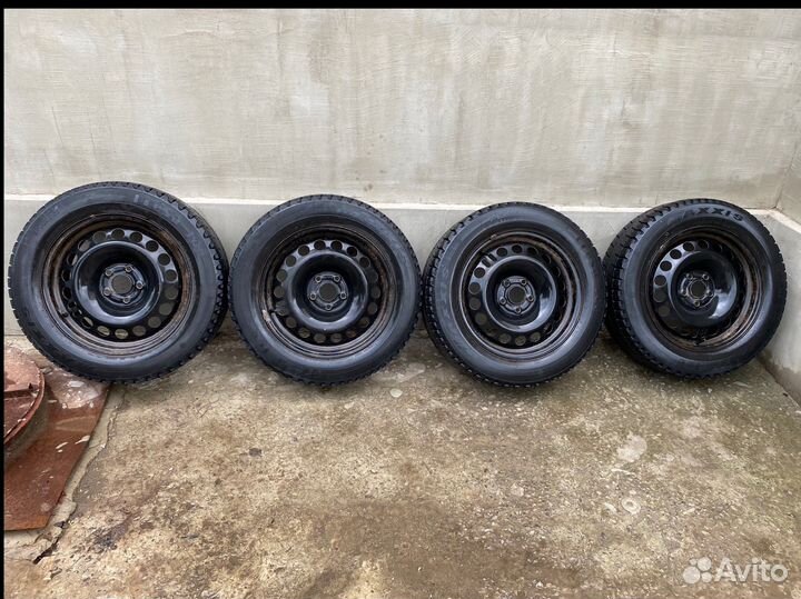 Maxxis MA-STL Presa Ice 205/60 R16