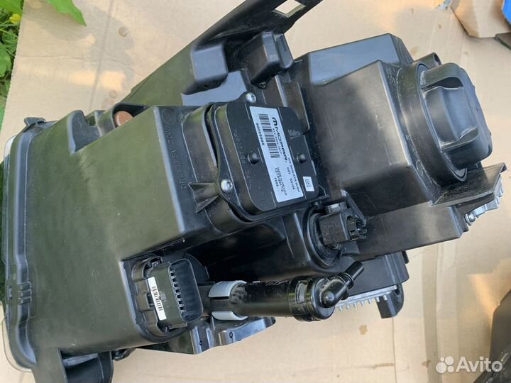 Фары Jeep Grand Cherokee Wk2