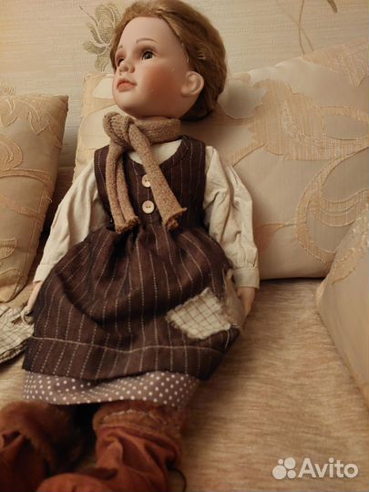 Кукла фарфоровая большая