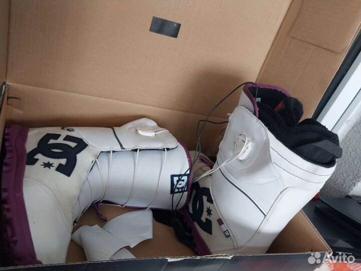 Сноуборд и ботинки